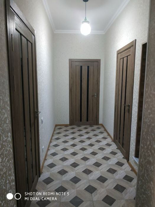 2х комнатная с мебелью и техникой вдоль центральной дорого (А.Навои)