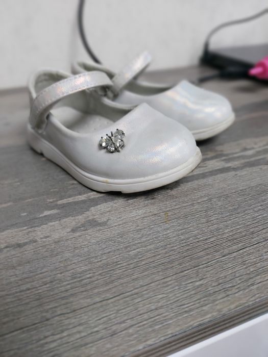 Продам платье белое