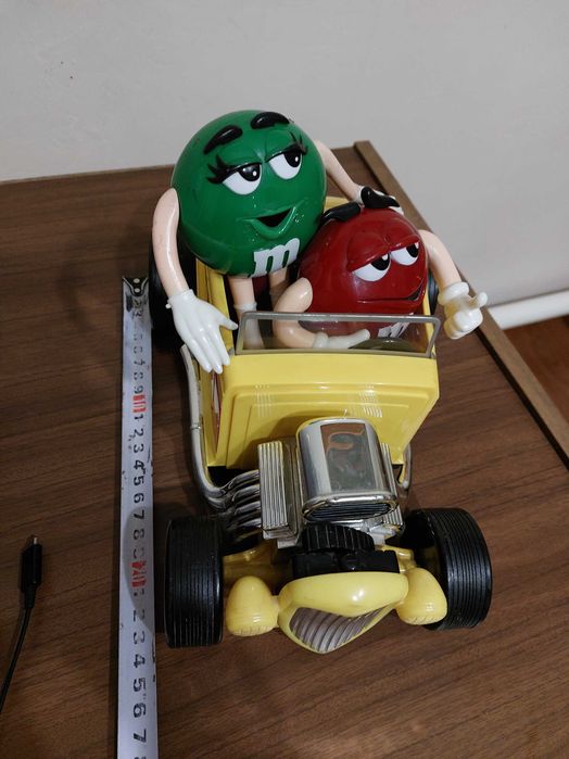 Машинка Ммдмс игрушка. M&M's