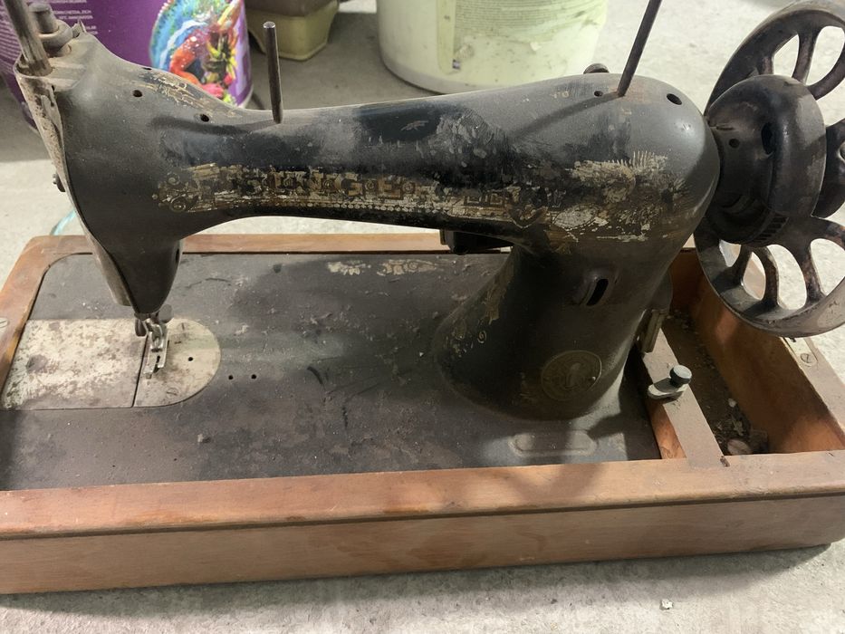 Tikiv mashinasi Швейная машина