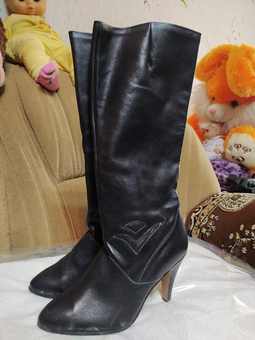 Женские модельные осенние сапоги