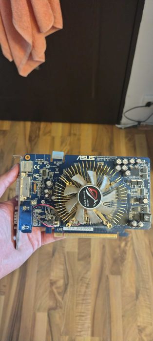 Vand placa Retro ASUS