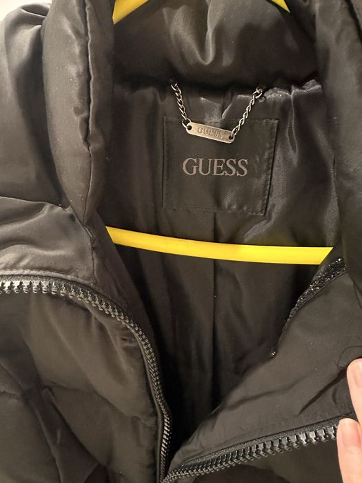 Зимно яке Guess.