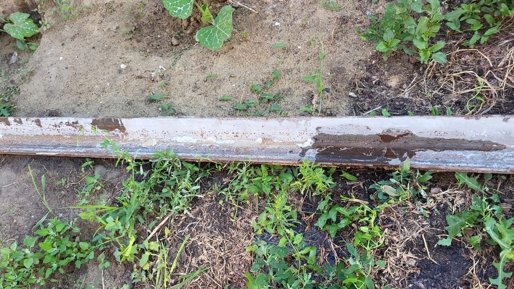 Уголоки металлические 75