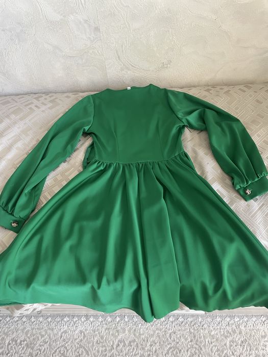 продаются платья