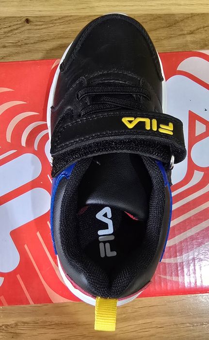 Чисто нови оригинални детски маратонки Fila