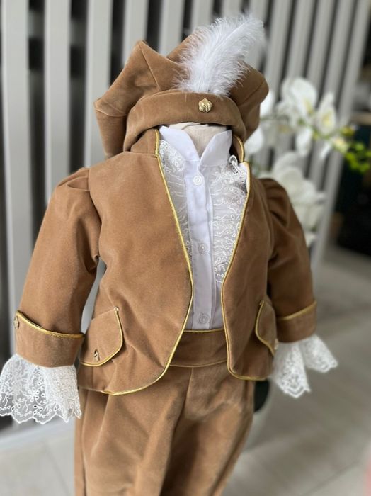 Costum botez micul prinț.marime 3-6 luni