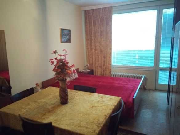 Дава се под наем Двустаен апартамент в Бургас, Лазур - 67 кв.м за 183.6 € - Снимка #1