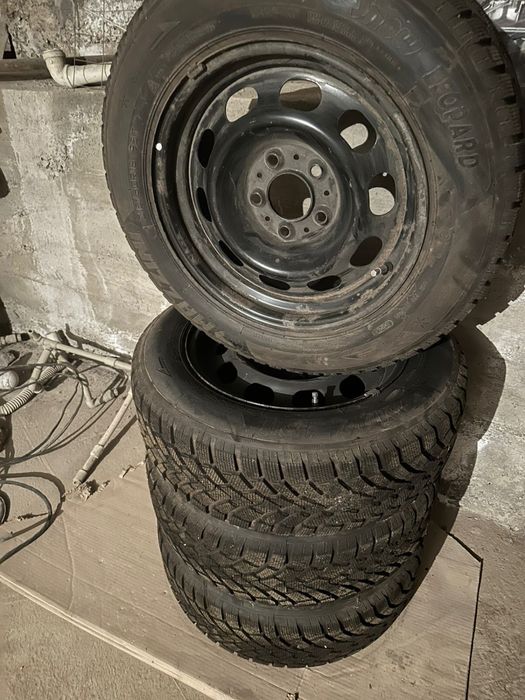 Зимний балон с дисками на бмв е 34