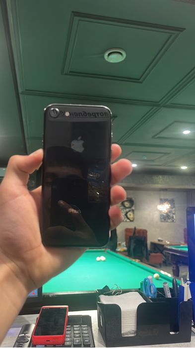 Айфон 8   64 гб