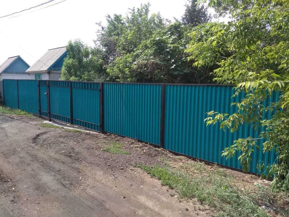 Установка заборов из профлиста