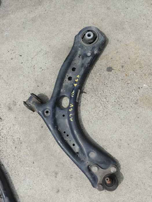 brat bascula stanga fata 1.6 tdi fata audi a3 8v 5q0407151r