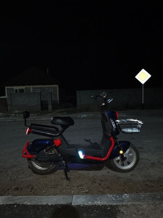 Электроный скутер