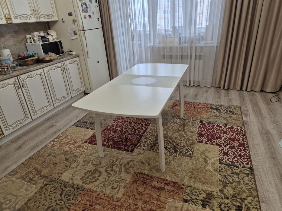 Стол из массива дерева