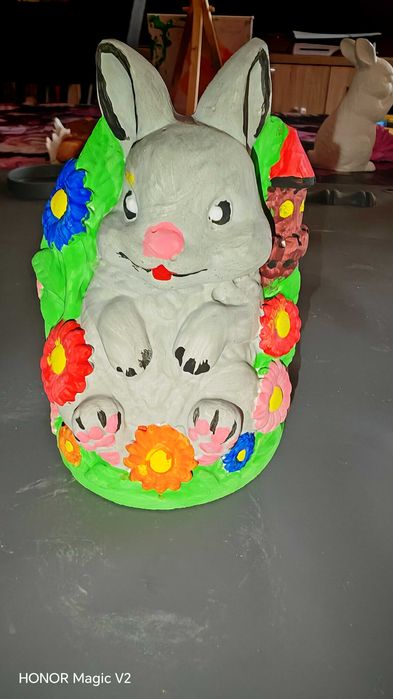 Цветни фигурки от гипс