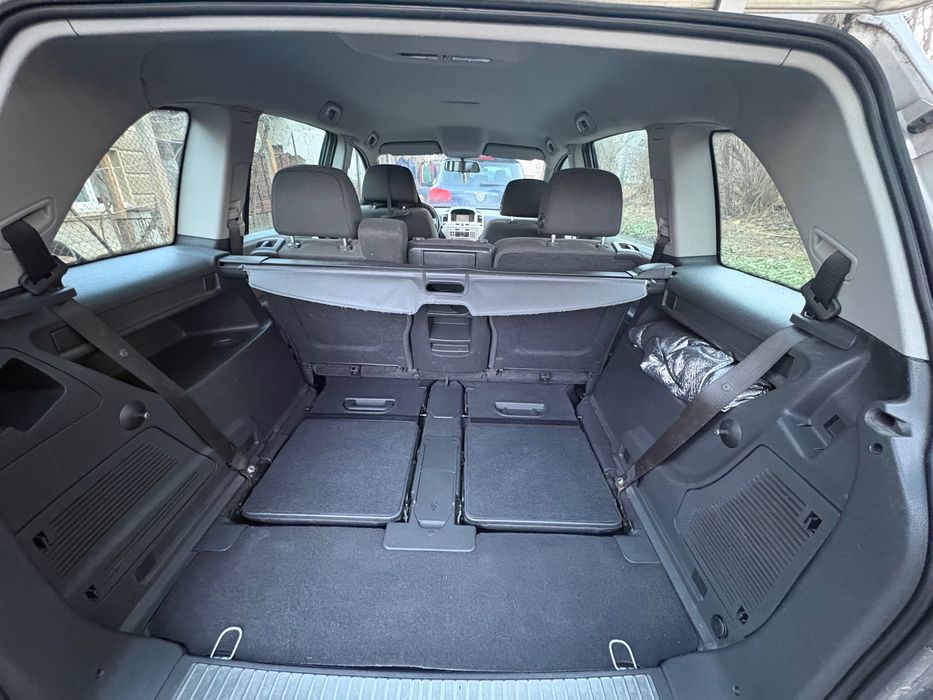 Продавам автомобил