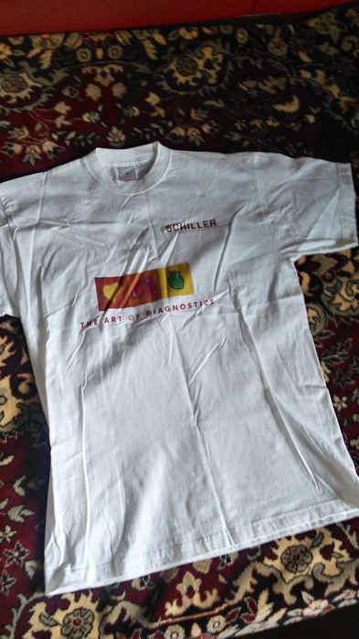 Vand tricouri albe cotton UNISEX.pret 100 de lei si 50 lei.