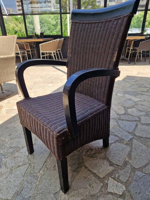 столове от естесвен ратан