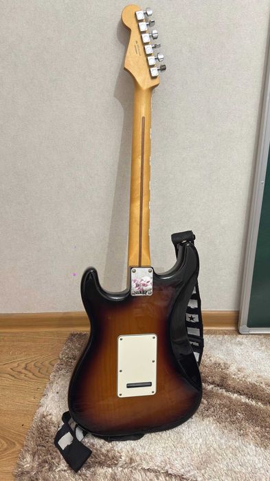 Электро-гитара Fender Stratocaster из США