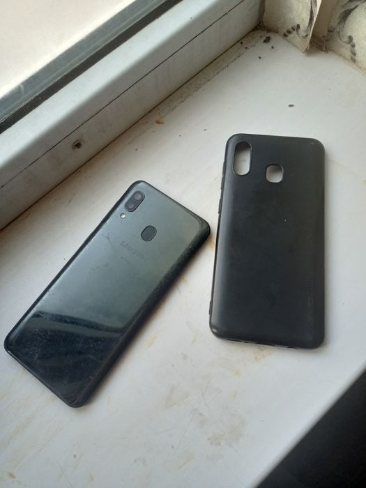 Самсунг  а20 батарейка неработает