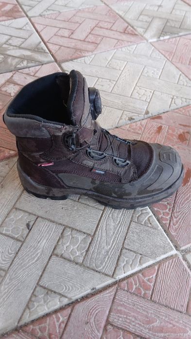 Продам рабочие сапоги