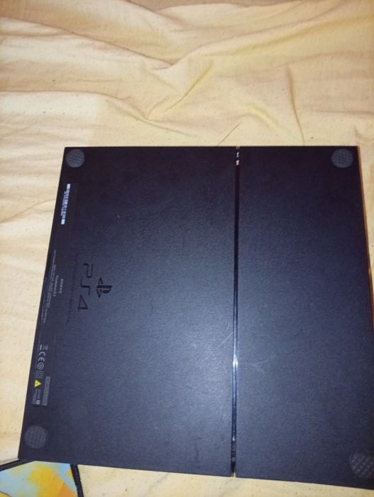 Vând PS 4 cu 1TB nu Am maneta