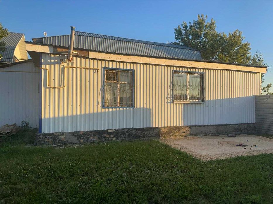 благоустроенный дом с участком