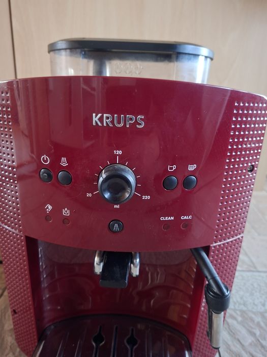 Espressor automat Krups Essential EA810770.