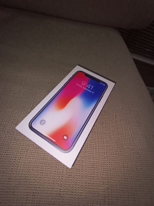 iPhone X в очень хорошем состоянии