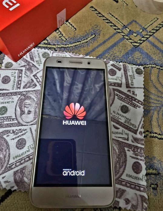 Huawei Y3 телефон