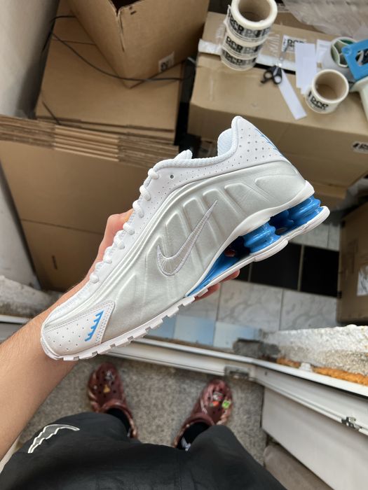 Nike Shox R4 “Blue Hero” AR3565-105