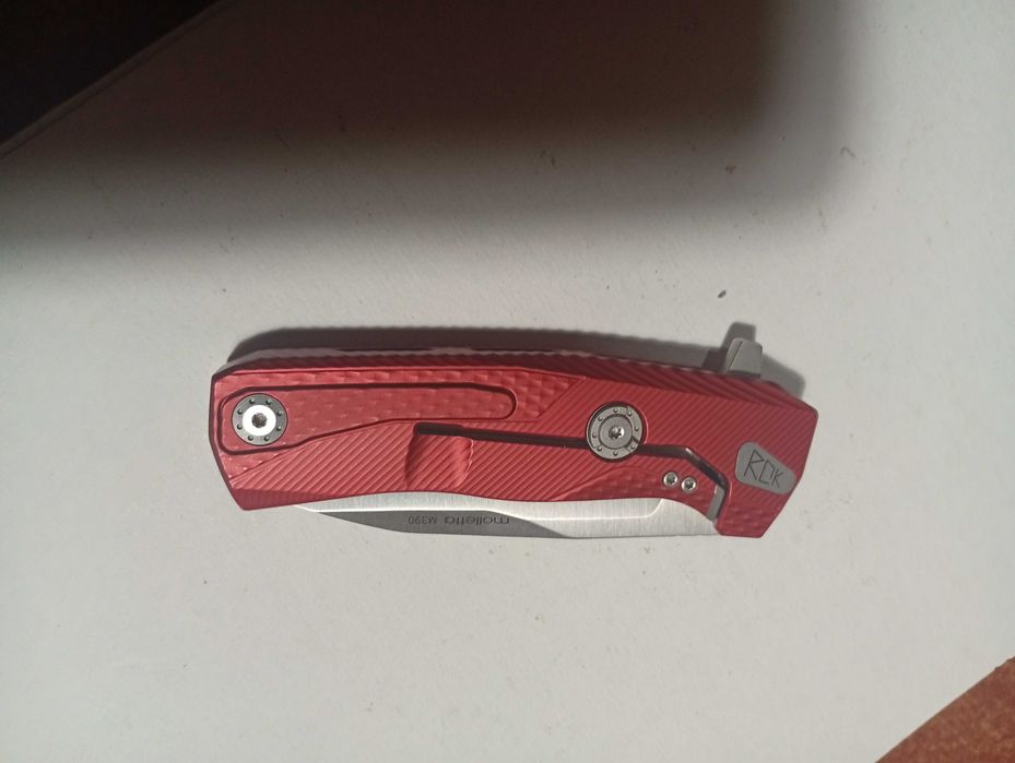 Vând cuțit Lionsteel ROK