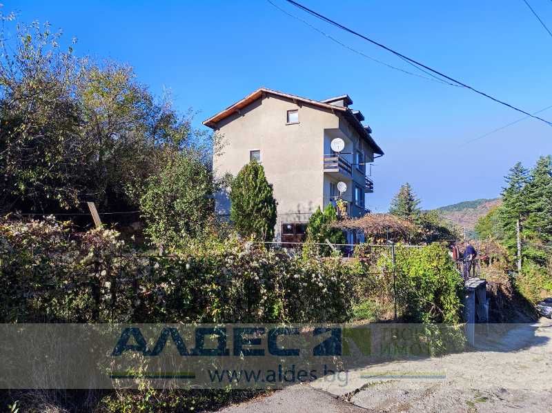 Продава се Къща в с. Кокаляне, Област София-град - 418 кв.м за 1077 €/кв.м - Снимка #4