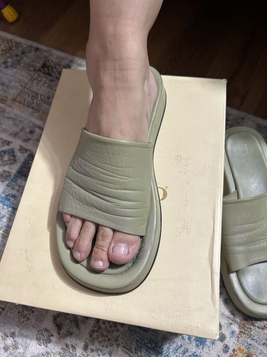 Продам сланцы женские