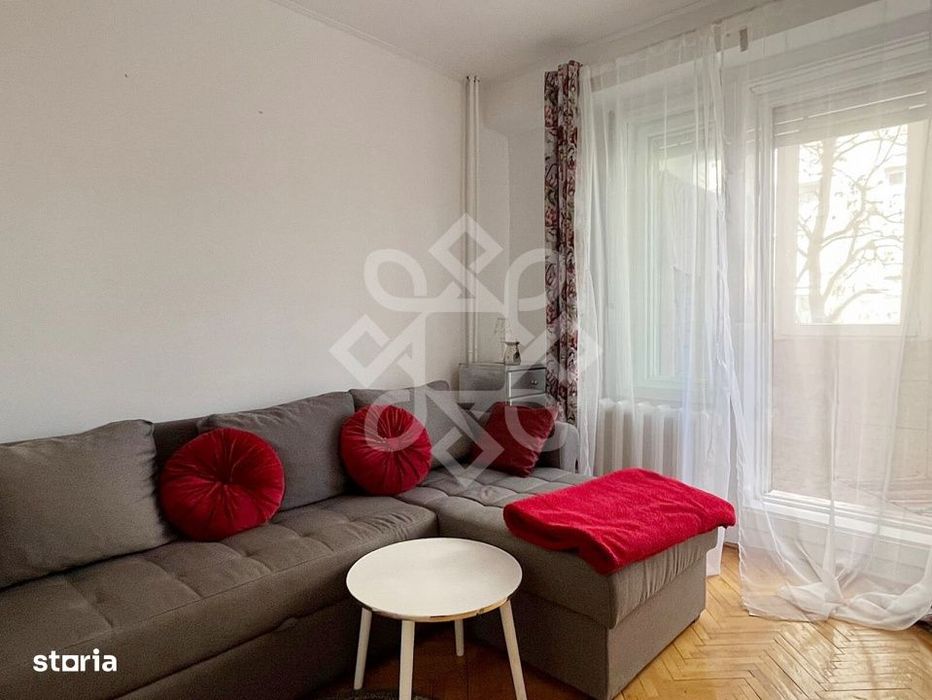 Apartament cu 3 camere de inchiriat pe bld. Stefan cel Mare
