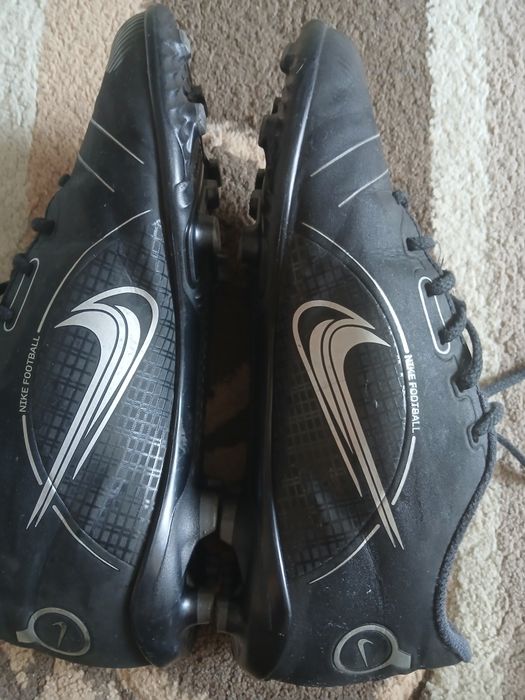 Vând ghete Nike Mercurial