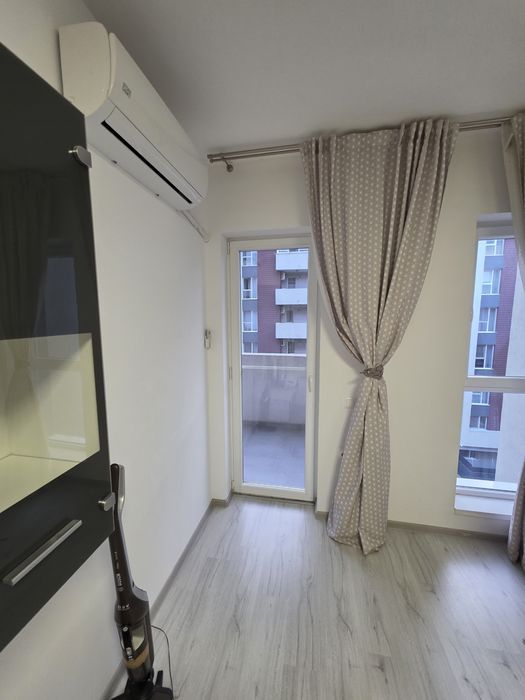 Închiriez garsoniera 38mp