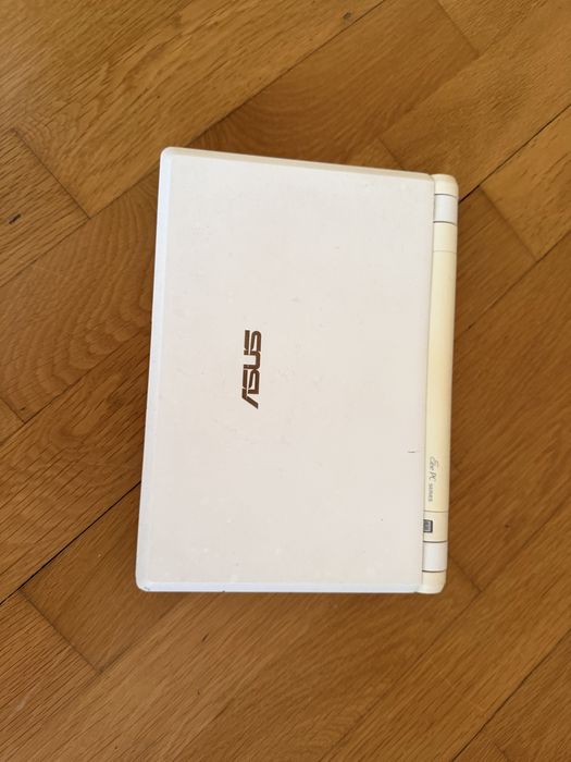 Компютър Asus EEE PC 2g Surf с мишка Logitech