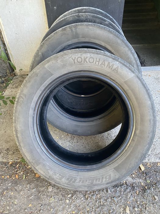 YOKOHAMA 215/60R16
