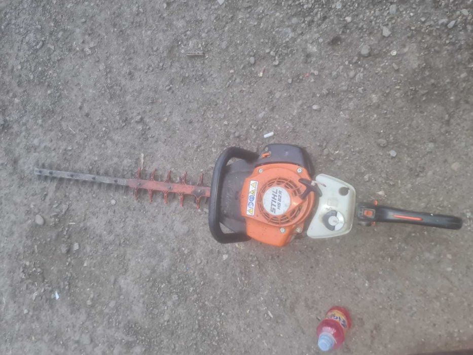 HS 82 R Masina de tuns Gard Viu 600MM STIHL