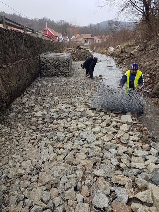 Consolidari drumuri,maluri,diguri,ziduri de sprijin cu Gabioane