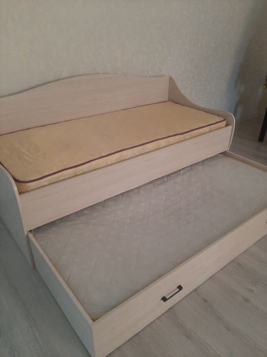 кровать продам двухместную