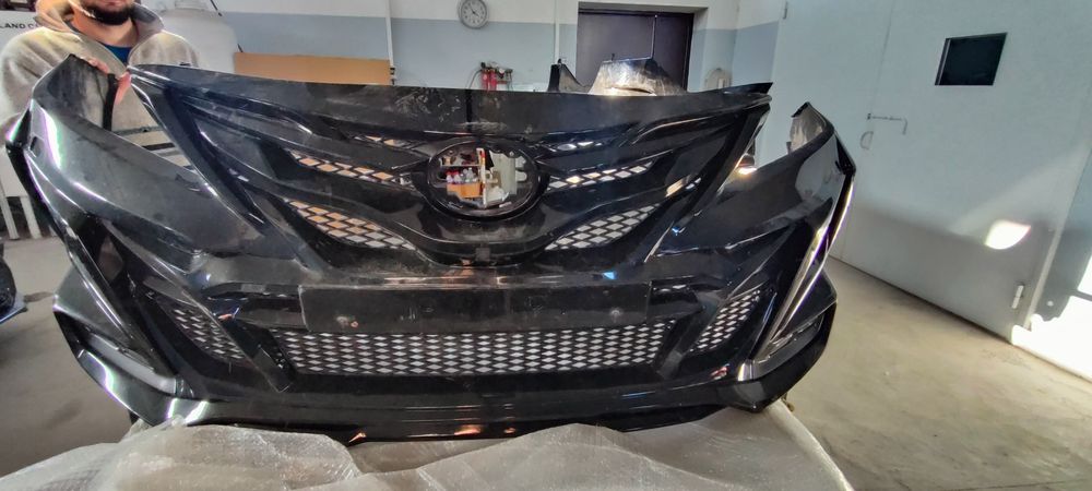 Продается два khan обвеса ,на Камри 70