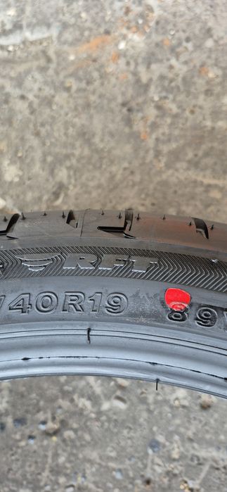 4 anvelope vara noi runflat Bridgestone,fata 225/40/19,spate 255/35/19,dot 2025.Pretul este pe bucata.