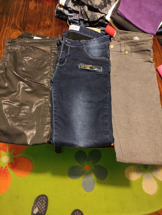 Дамски дънки и джинси