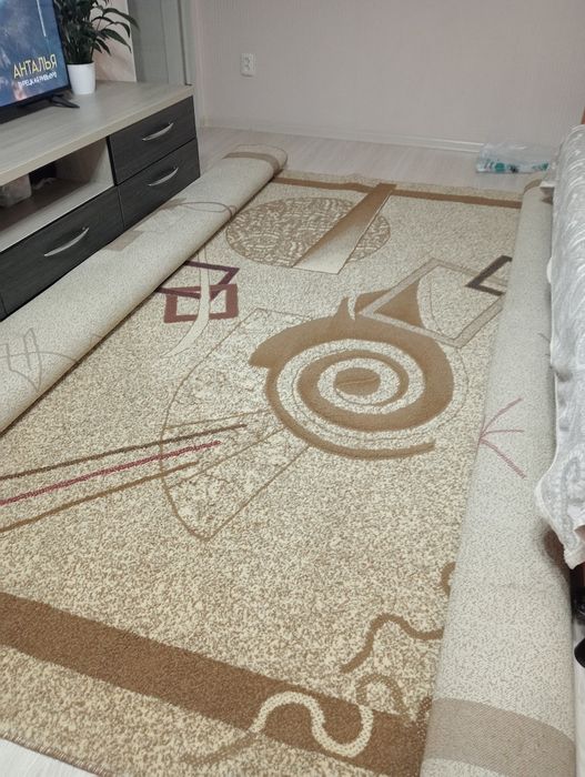 Продам ковер  300 на 400