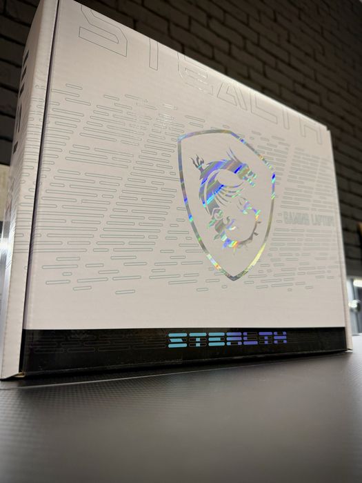 Лаптоп MSI Stealth 14 + Подарък мишка MSI M99