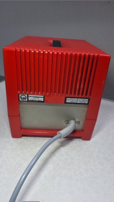 Трансформатор, регулатор и трифазен трансформатор за ниско напрежение.