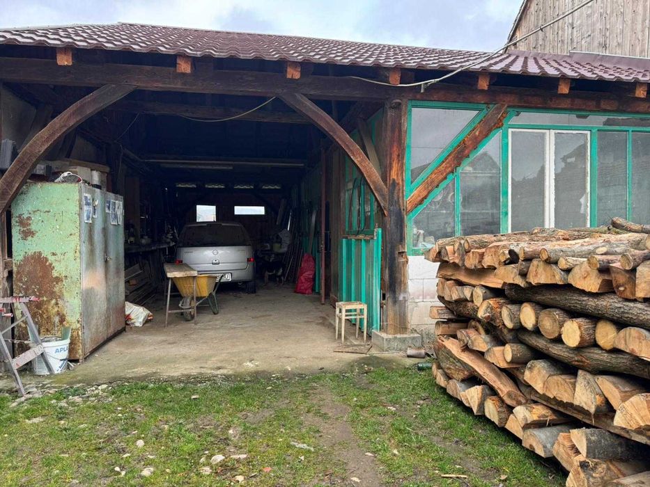 Casa cu curte si gradina in Cristian