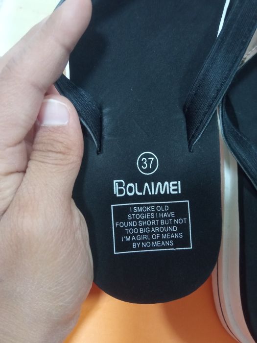 Женская обувь разная